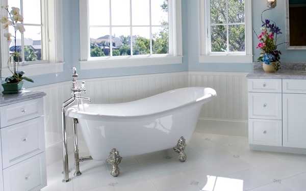 traditional bathroom standing claw foot tub interiors making a comeback